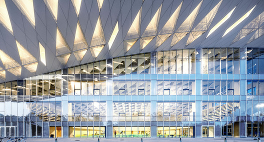 BIT Sports Center / Atelier Alter Architects - Exterior Photography