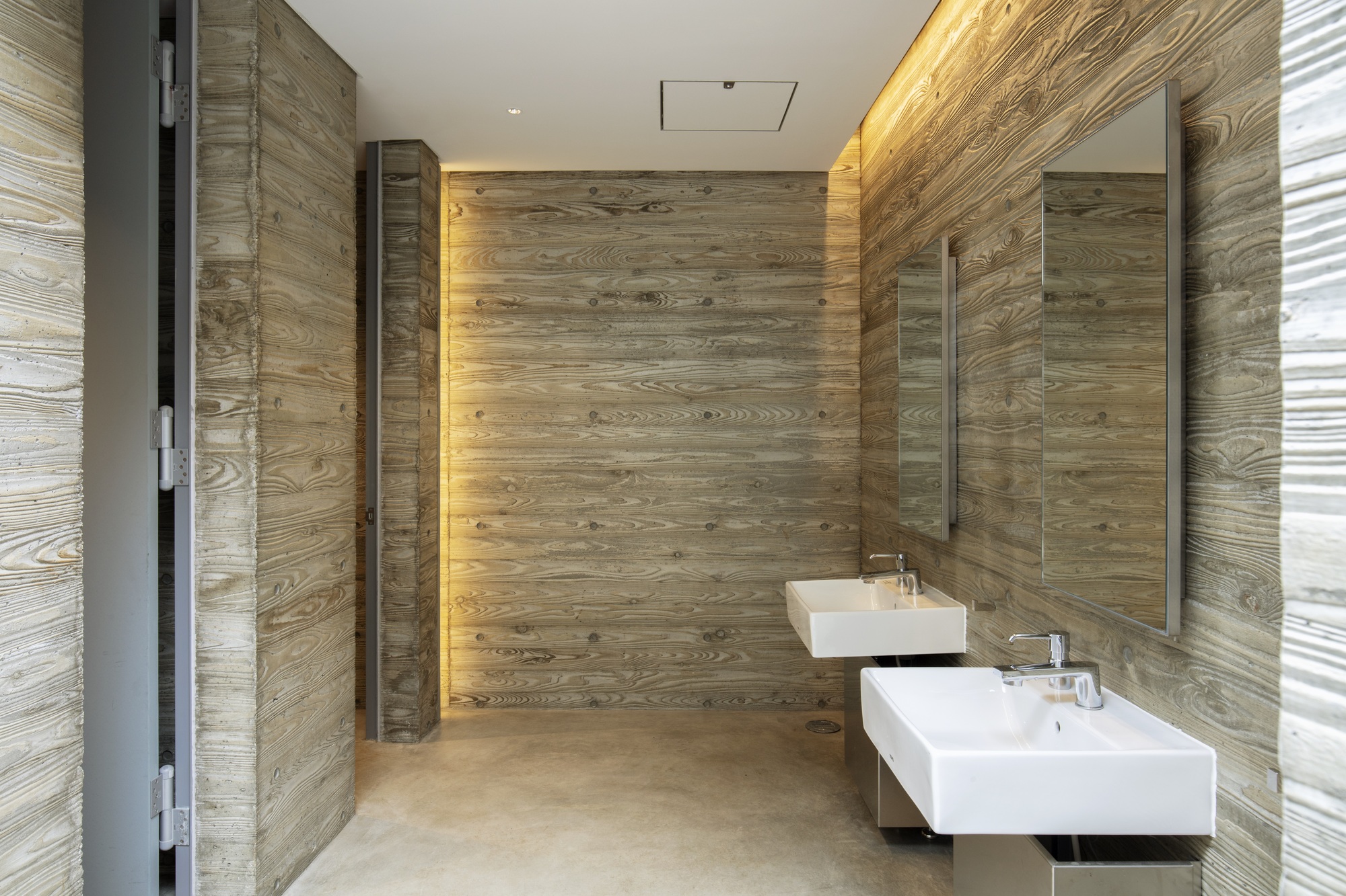 Galería de Baño público en Parque Ebisu / Wonderwall - 4