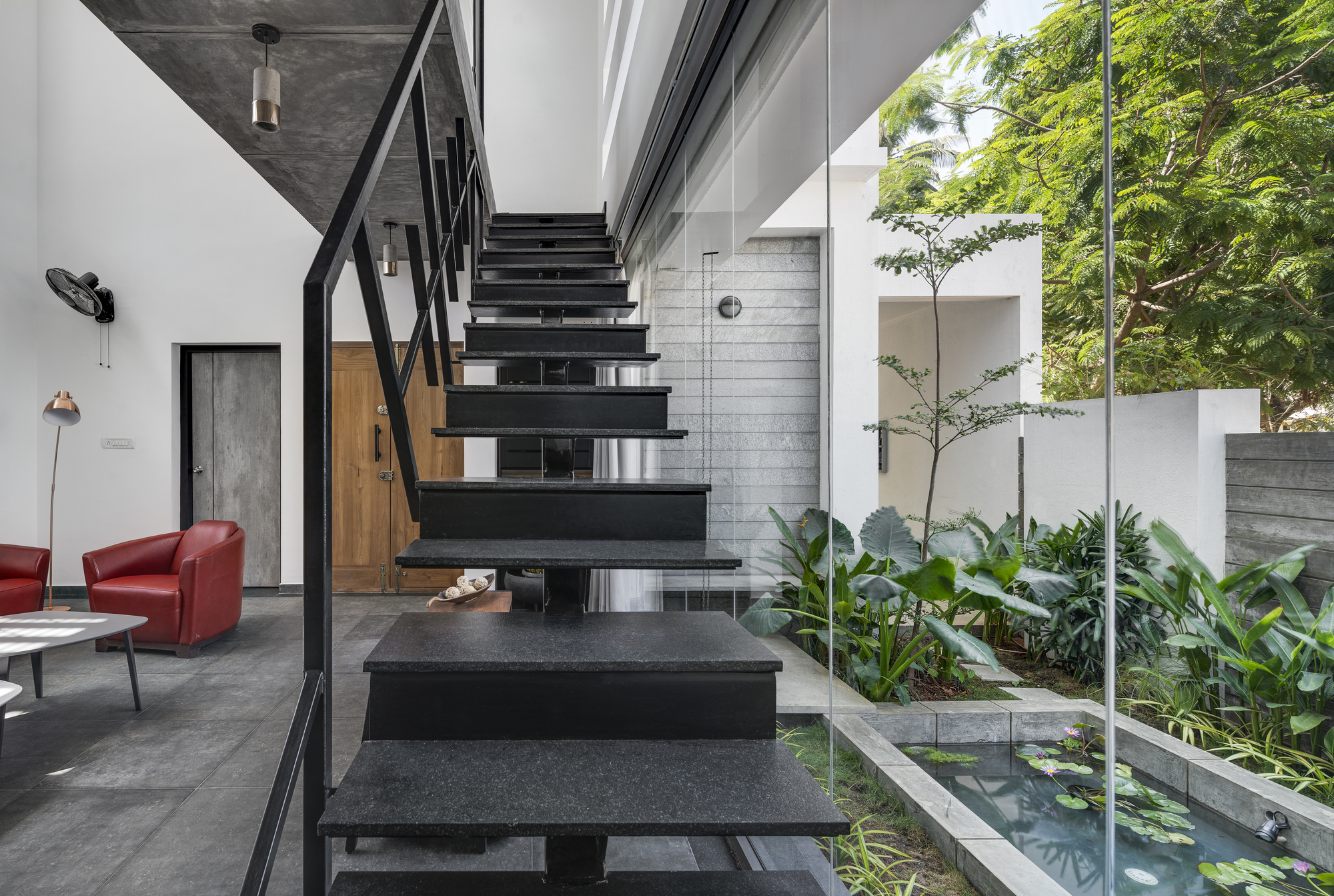 Gallery of The Elemental / Ashwin Architects - 3
