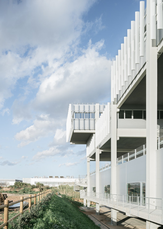 Edifício Sócrates Viladecans / Picharchitects/Pich-Aguilera Edifício Sócrates Viladecans / Picharchitects/Pich-Aguilera - Fotografia de Exterior, Fachada