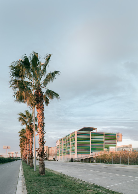Edifício Sócrates Viladecans / Picharchitects/Pich-Aguilera Edifício Sócrates Viladecans / Picharchitects/Pich-Aguilera - Fotografia de Exterior