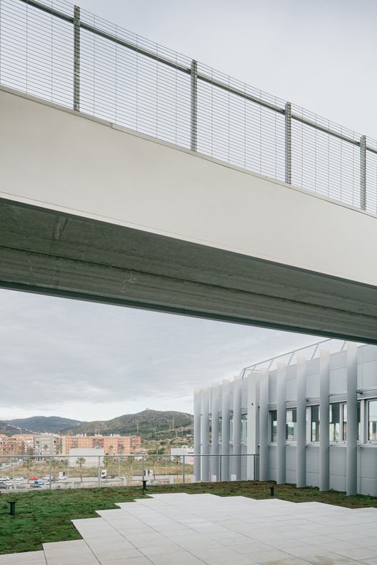 Edifício Sócrates Viladecans / Picharchitects/Pich-Aguilera Edifício Sócrates Viladecans / Picharchitects/Pich-Aguilera - Fotografia de Exterior