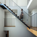 东住吉区住宅 / Horibe Associates - 室内图, 楼梯, 扶手