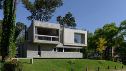 Casa Jacarandá / Estudio Galera