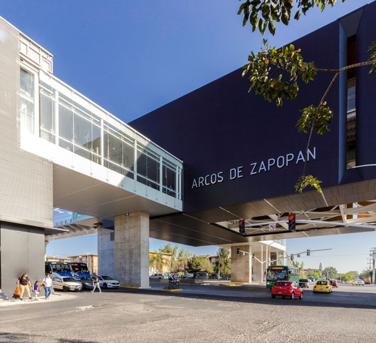 Linha 3 do Trem Ligeiro é inaugurada em Guadalajara Linha 3 do Trem Ligeiro é inaugurada em Guadalajara - Imagem 4 de 21