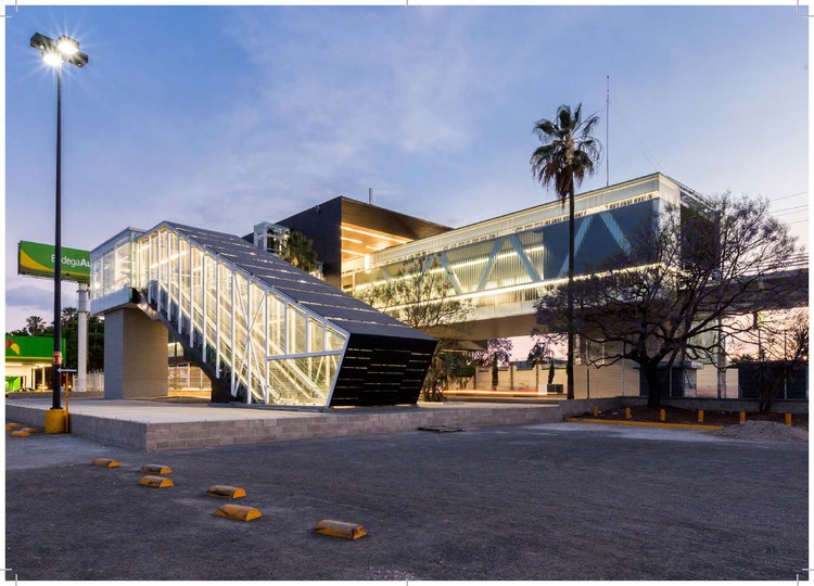 Line 3 of the Light Rail Opens in Guadalajara - More Images