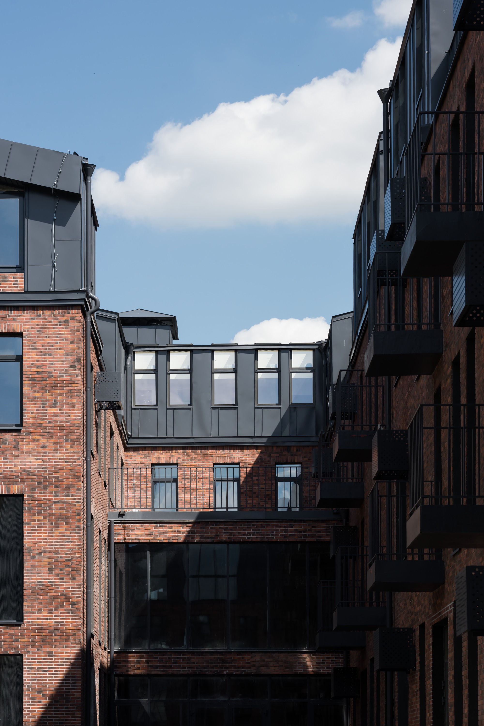 Gallery of Studio 12 Apartment Complex / T+T Architects 21