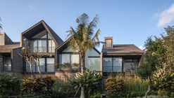 Taman Tamora / Caceres + Tous