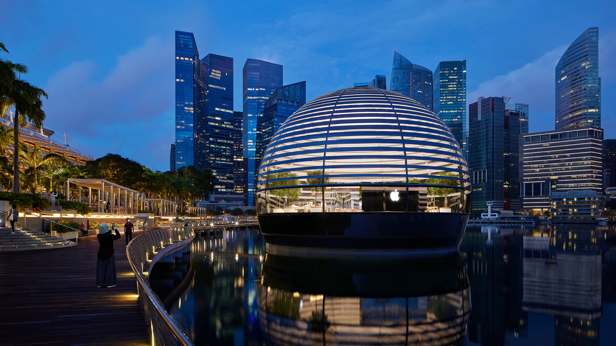 Gallery Of Apple Marina Bay Sands Foster Partners 8 gallery-of-apple-marina-bay-sands-foster-partners-8