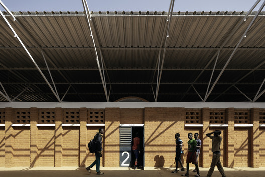 Secondary School and Auxiliary Buildings of Bangre Veenem School Complex / Albert Faus - Exterior Photography
