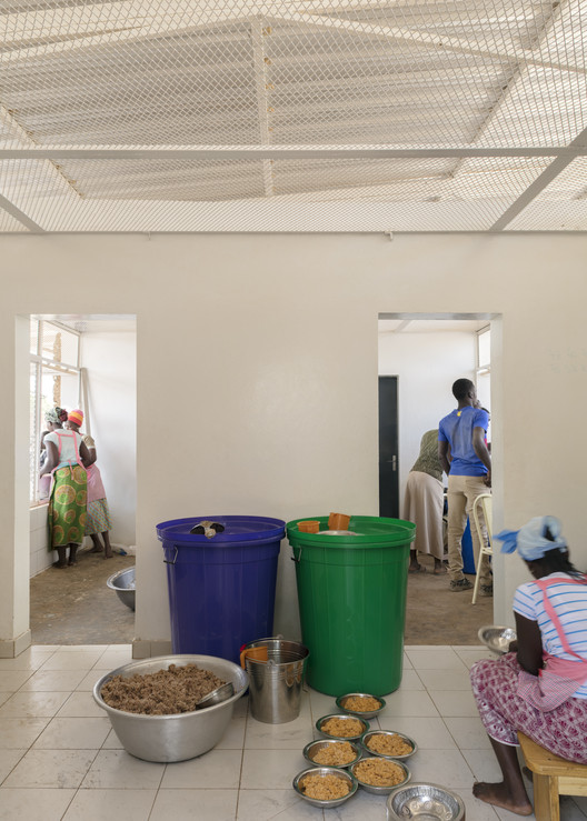 Secondary School and Auxiliary Buildings of Bangre Veenem School Complex / Albert Faus - Interior Photography