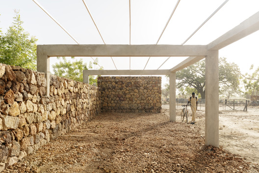 Secondary School and Auxiliary Buildings of Bangre Veenem School Complex / Albert Faus - Exterior Photography