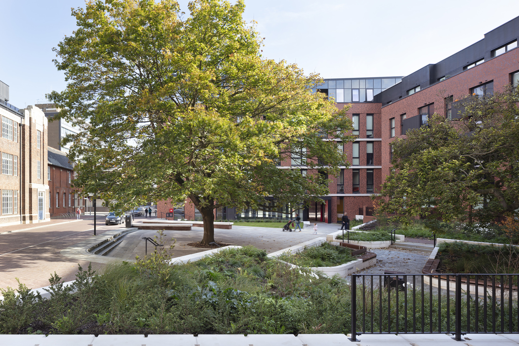 Galería de City Park West / Pollard Thomas Edwards - 16