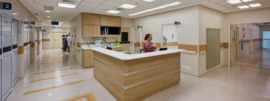 Hospital Albert Einstein - Unidade Avançada Perdizes / Levisky Arquitetos | Estratégia Urbana  - Fotografia de Interiores, Cozinha