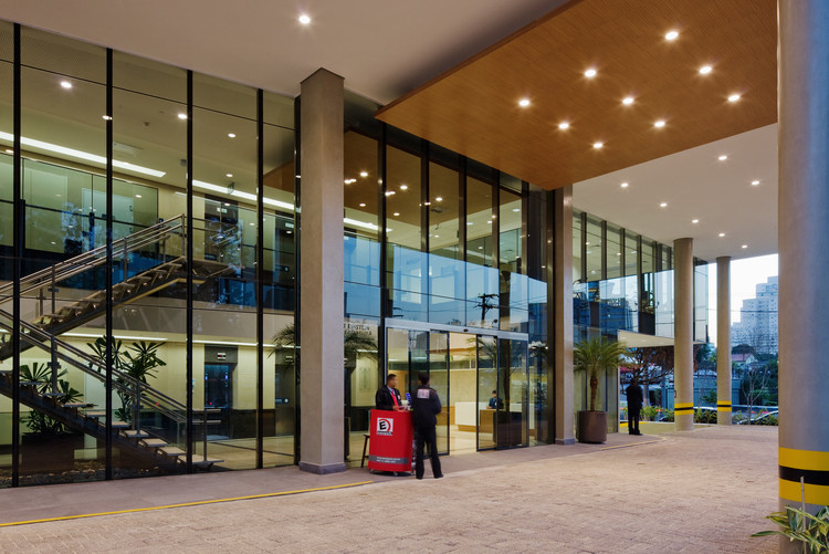 Hospital Albert Einstein - Unidade Avançada Perdizes / Levisky Arquitetos | Estratégia Urbana  - Fotografia de Interiores