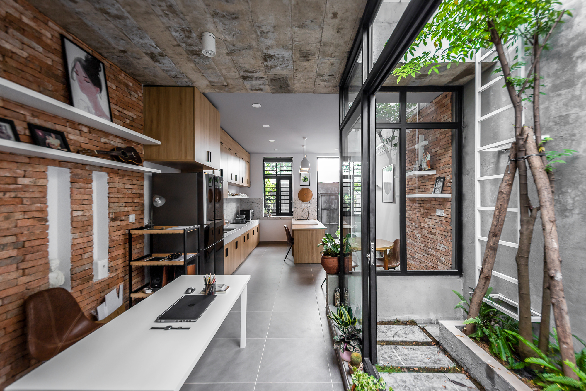 Gallery of 3 Green Spaces House / ABoom Design Office 26