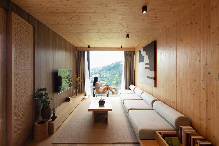 Mountain&Cloud Cabins / Wiki World + Advanced Architecture Lab[AaL] - Interior Photography, Living Room, Windows