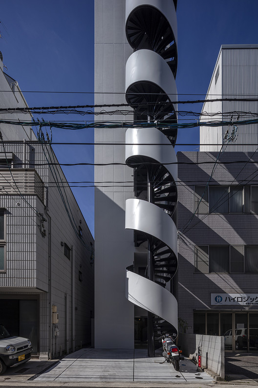 b hotel Komachi / CAPD - Exterior Photography, Windows, Facade