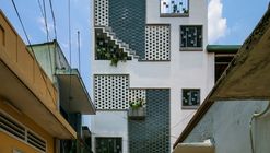 Dawn's House / Khuon Studio