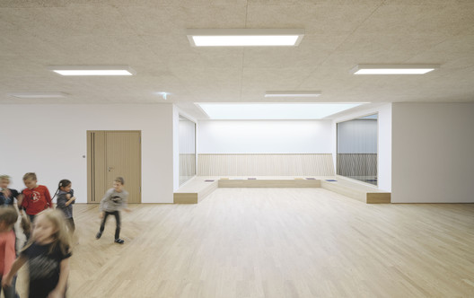 Bütze Wolfurt小学兼幼儿园 / Schenker Salvi Weber Architekten - 室内图