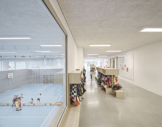 Bütze Wolfurt Primary School  / Schenker Salvi Weber Architekten - Interior Photography, Handrail