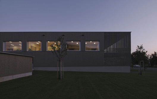 Bütze Wolfurt Primary School  / Schenker Salvi Weber Architekten - Exterior Photography, Facade