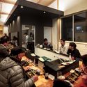 伐木工的日式烤串店 / Opensite architecture studio - 室内图, 餐厅, 桌子, 灯, 椅子