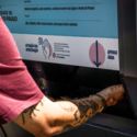 São Paulo recibe tótems urbanos de concientización, higienización y memorial a las víctimas de la COVID-19 - Image 2 of 4