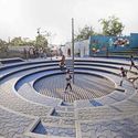 Tapis Rouge public space in an informal neighborhood in Haiti / Emergent Vernacular Architecture (EVA Studio). Image © Gianluca Stefani