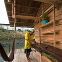 Hábitat Flotante Productivo Refugio del Pescador / Natura Futura + Juan Carlos Bamba - Fotografía interior, Casas, Terraza, Fijación Vigas