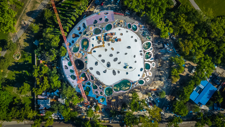 Nova obra de Sou Fujimoto, a 'Casa da Música de Budapeste' tem sua estrutura principal concluída, visualizando as vibrações da música - Mais Imagens
