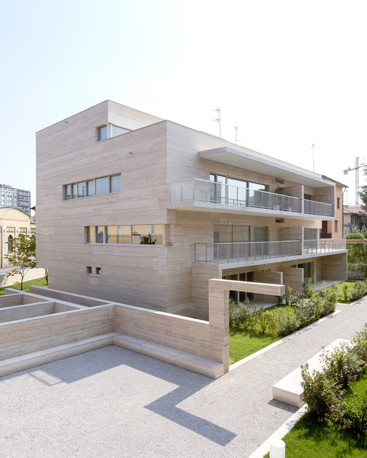 Residencial Complex in Gallarate / Álvaro Siza + COR Arquitectos Residencial Complex in Gallarate / Álvaro Siza + COR Arquitectos - Exterior Photography, Facade