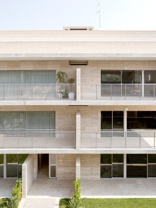 Galería de Complejo residencial en Gallarate / Álvaro Siza + COR
