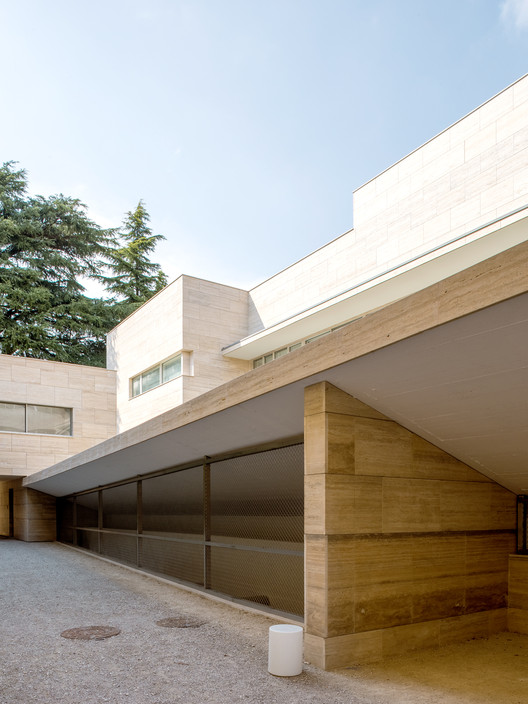 Residencial Complex in Gallarate / Álvaro Siza + COR Arquitectos Residencial Complex in Gallarate / Álvaro Siza + COR Arquitectos - Exterior Photography, Facade, Concrete