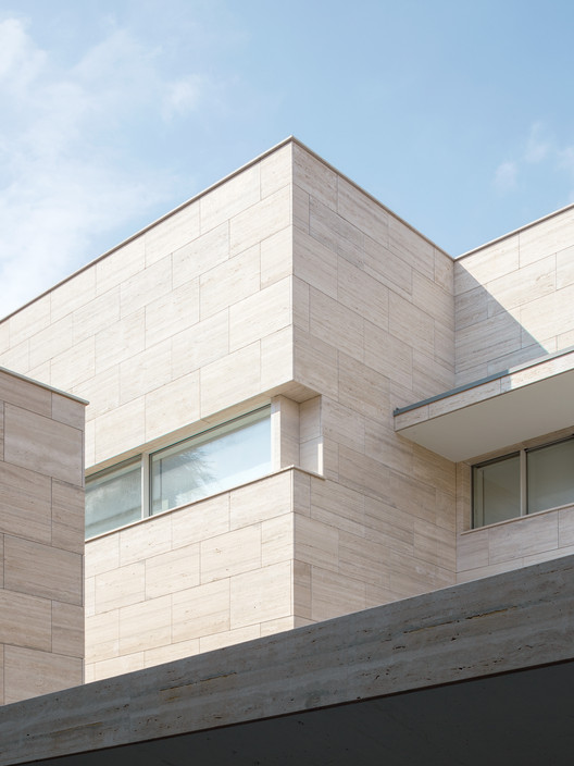 Residencial Complex in Gallarate / Álvaro Siza + COR Arquitectos Residencial Complex in Gallarate / Álvaro Siza + COR Arquitectos - Exterior Photography, Facade