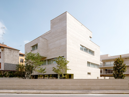 Residencial Complex in Gallarate / Álvaro Siza + COR Arquitectos Residencial Complex in Gallarate / Álvaro Siza + COR Arquitectos - Exterior Photography, Facade