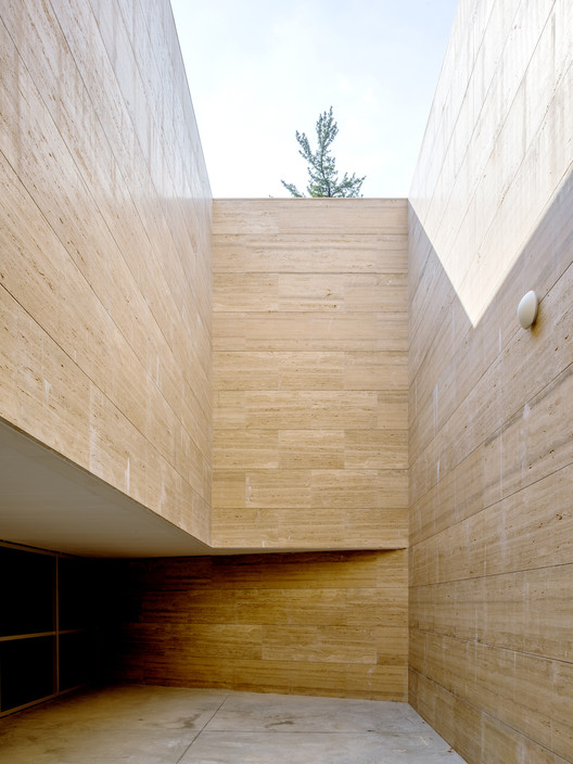 Residencial Complex in Gallarate / Álvaro Siza + COR Arquitectos Residencial Complex in Gallarate / Álvaro Siza + COR Arquitectos - Interior Photography, Wood, Stairs