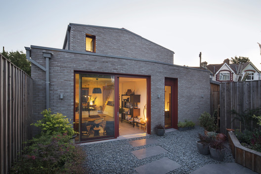 Casa Ángulo / Carbogno Ceneda Architects Casa Ángulo / Carbogno Ceneda Architects - Fotografía exterior, Fachada