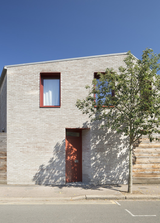 Casa Ángulo / Carbogno Ceneda Architects Casa Ángulo / Carbogno Ceneda Architects - Fotografía exterior, Fachada