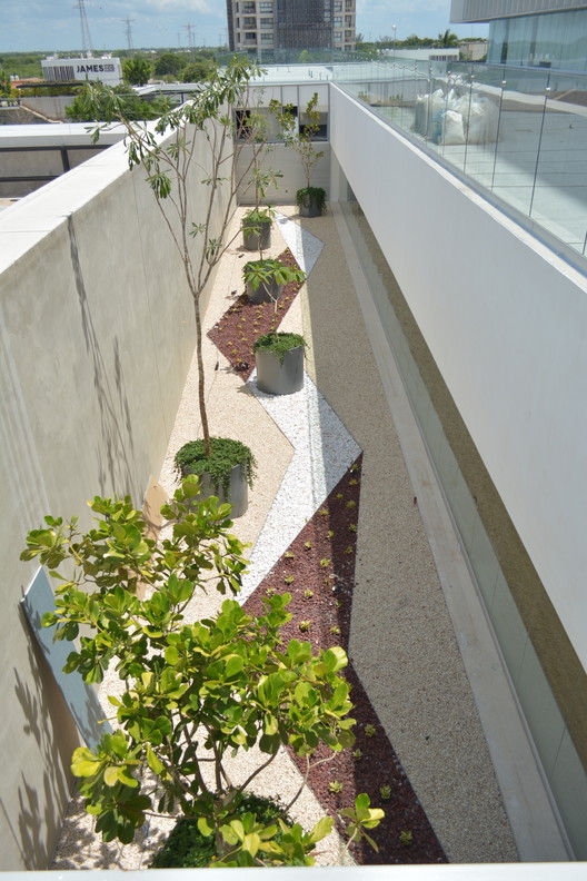 Hospital Faro del Mayab / Grupo Arquidecture - Fotografía interior, Fachada, Barandas