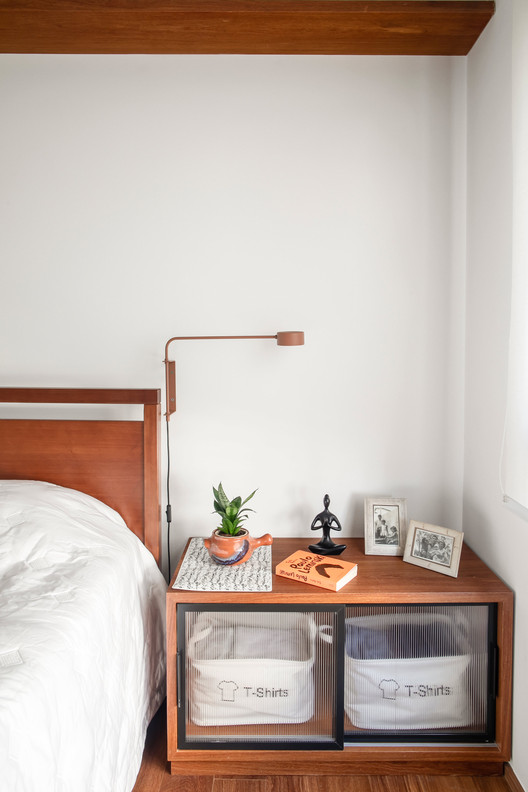 Apartamento Cayowaá / Garoa - Interior Photography, Bedroom, Shelving