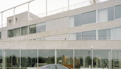 法国创意校园，让环境渗透建筑 / PHD Architectes