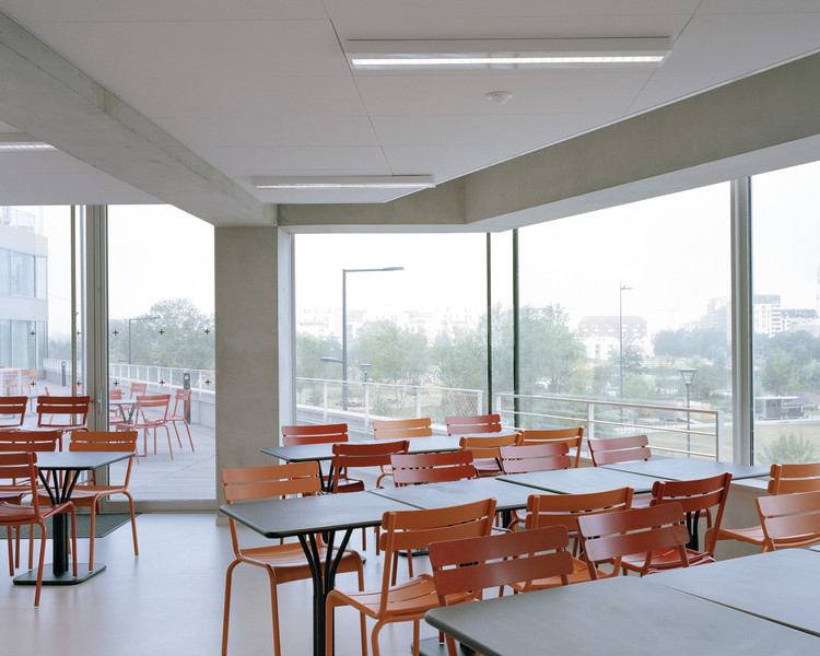 Creative Campus / PHD Architectes - Interior Photography, Dining room, Table, Windows, Chair