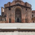 L.B. Alberti Square Renovation / Archiplanstudio - Exterior Photography, Renovation, Facade, Arch