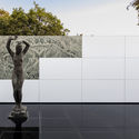 Mies Missing Materiality Installation / Anna & Eugeni Bach - Exterior Photography