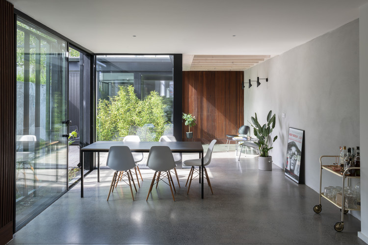 Portobello House / Scullion Architects - Interior Photography, Dining room, Table, Chair, Windows, Countertop