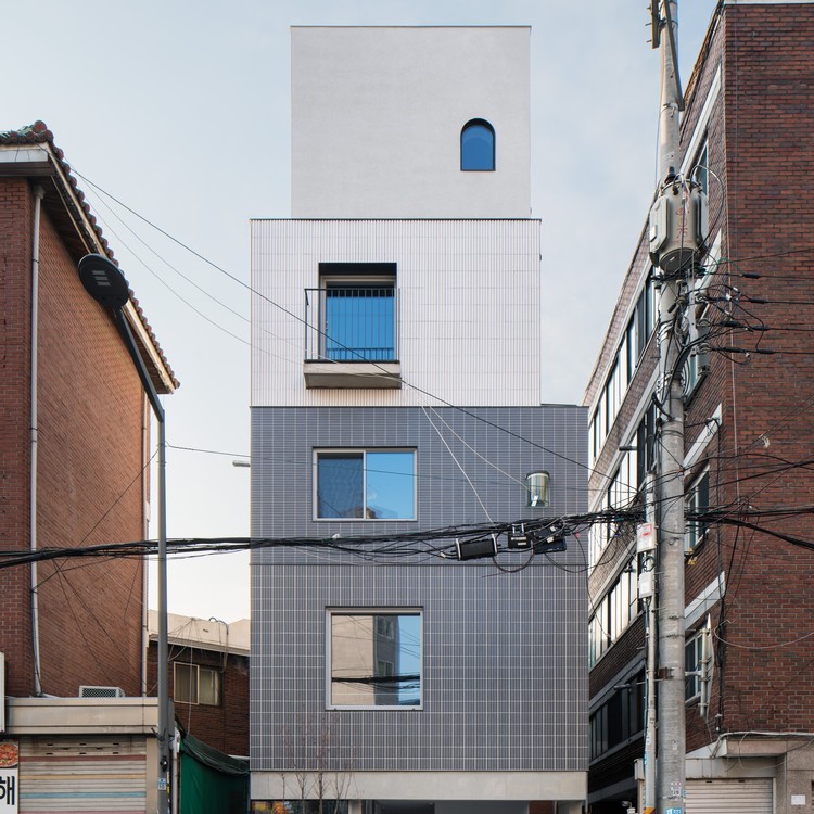 Rainbow Inn / mundoehoje - More Images