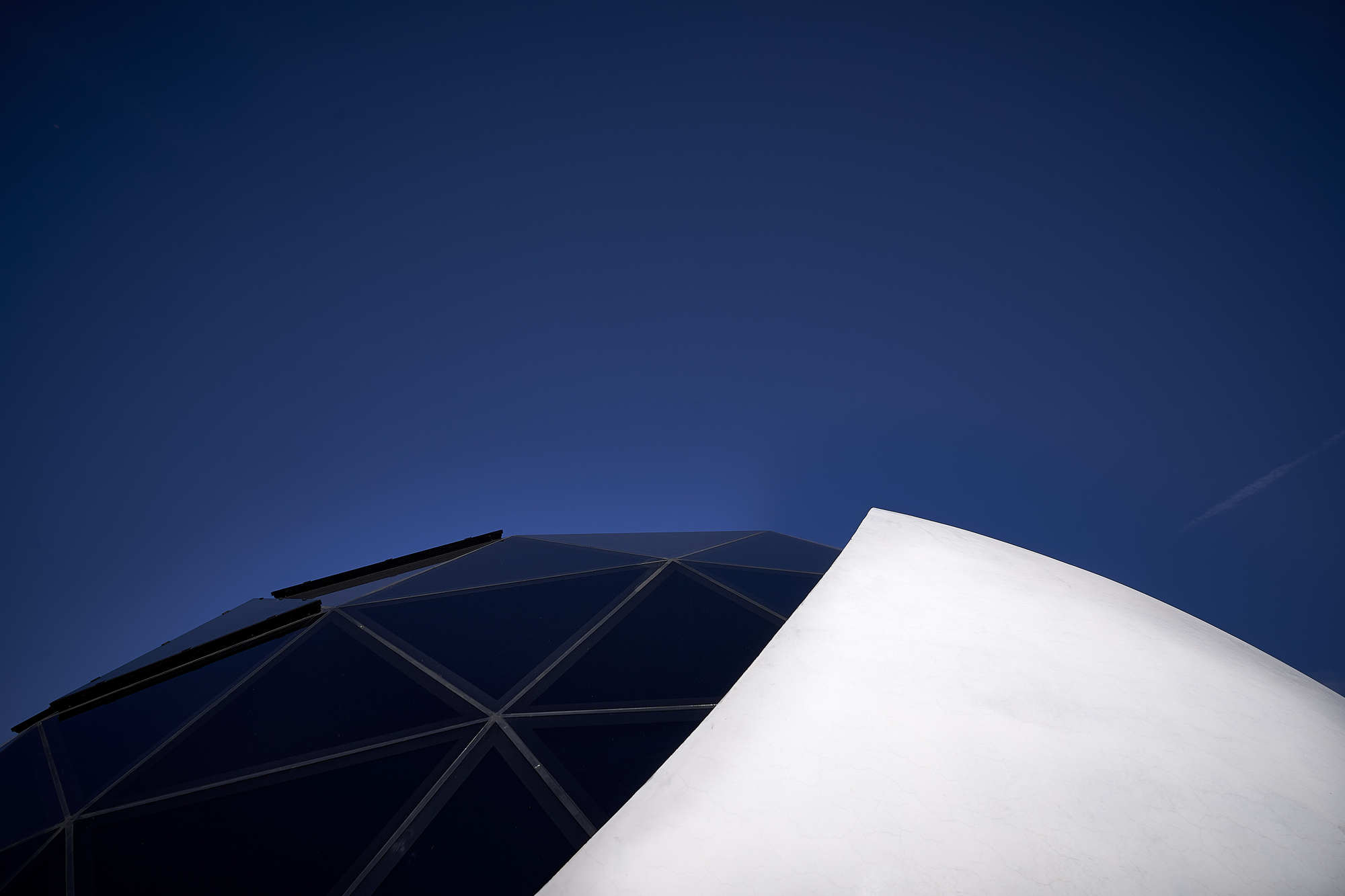 Gallery of An Oscar NiemeyerDesigned White Concrete and Glazed Sphere