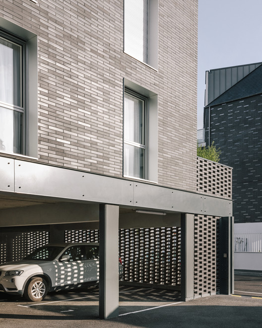 12 Housing Units / a/LTA - Exterior Photography, Brick, Facade