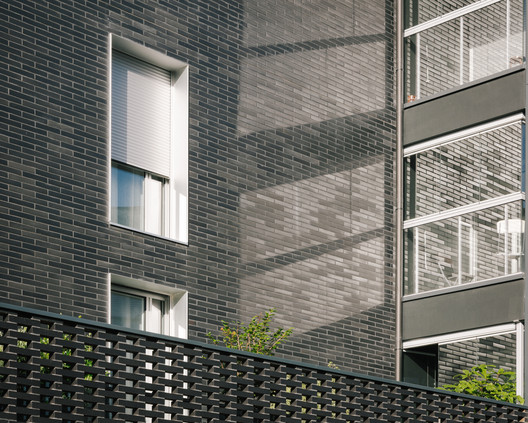 12 Housing Units / a/LTA - Exterior Photography, Brick, Facade